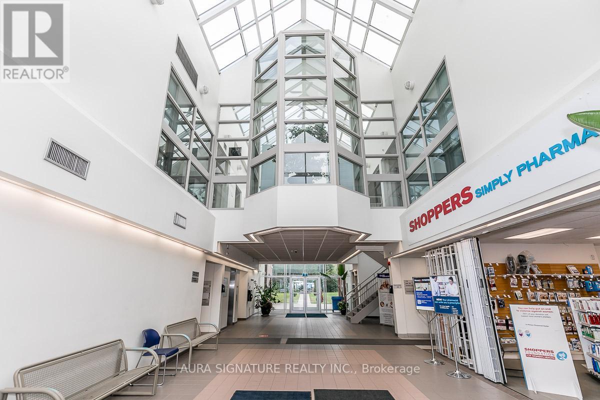 #203 -240 PENETANGUISHENE RD, #203