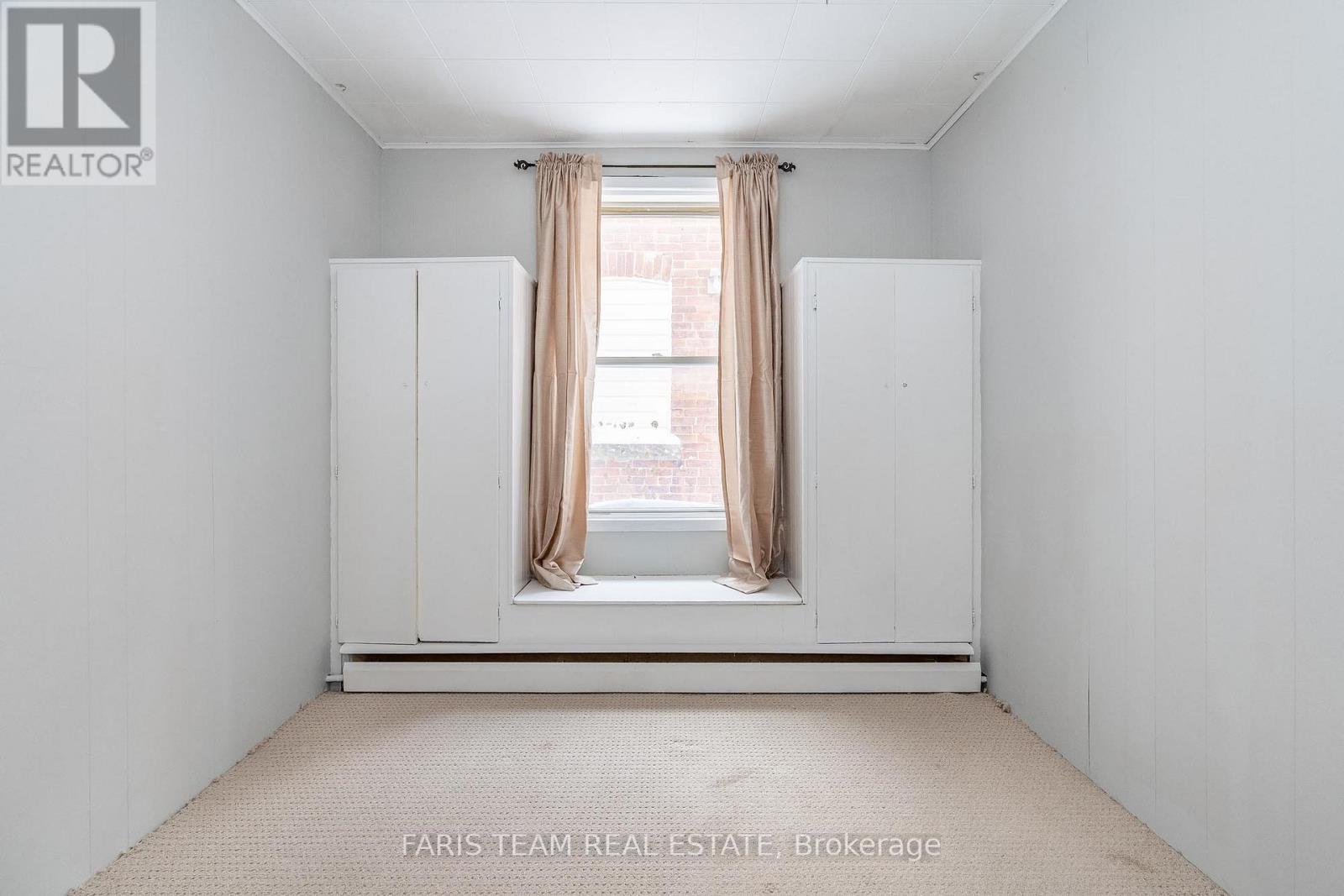 292 KING ST