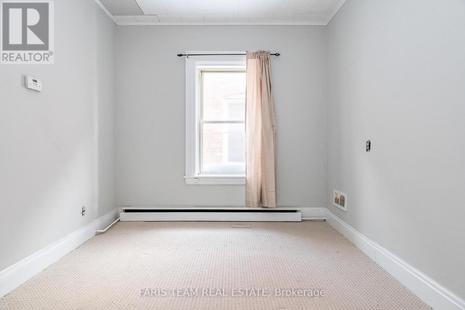 292 KING ST