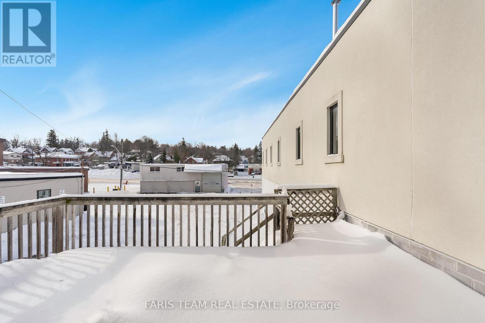 292 KING ST