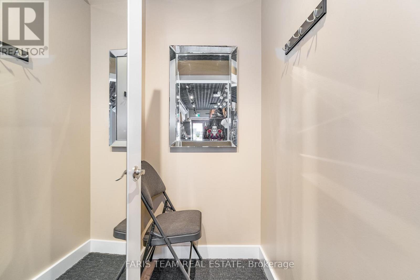 292 KING ST