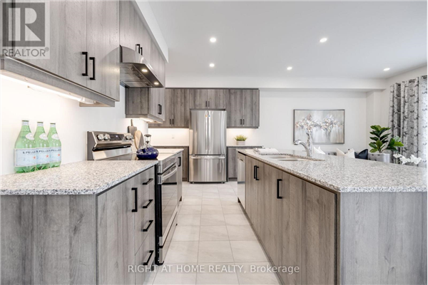 10 LUDLOW DR, Barrie