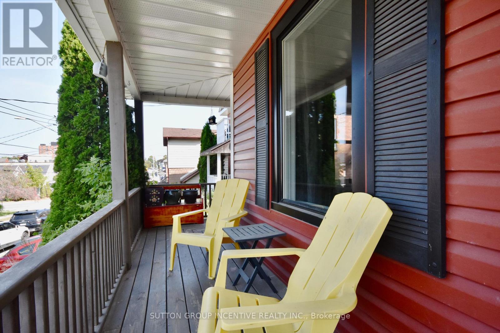 547 ELIZABETH ST