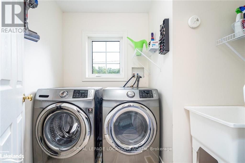 2 ALYSSA DR
