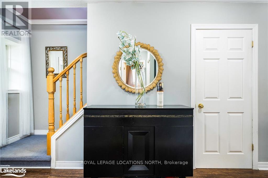 2 ALYSSA DR