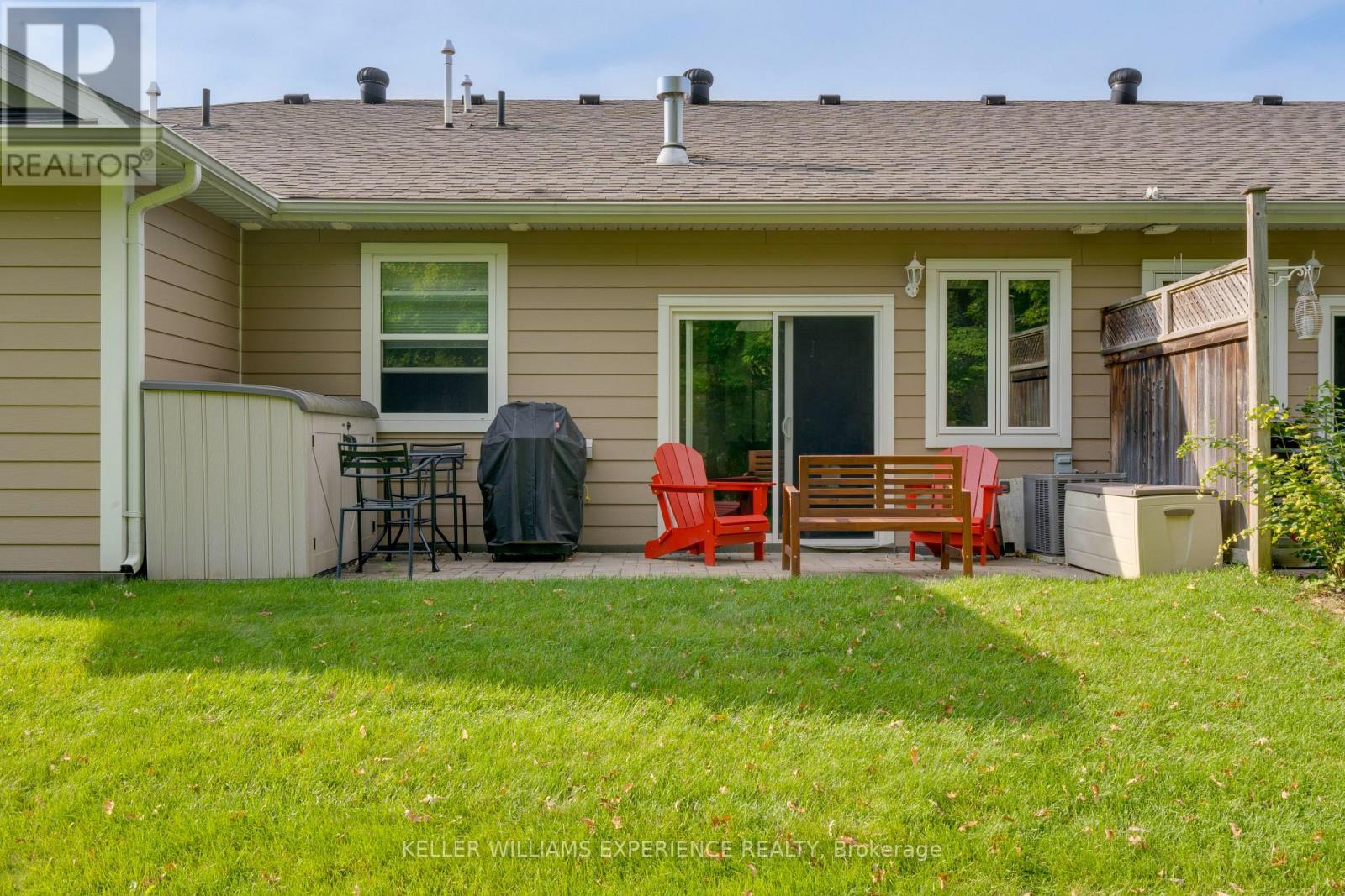 37 RIVERWALK DR