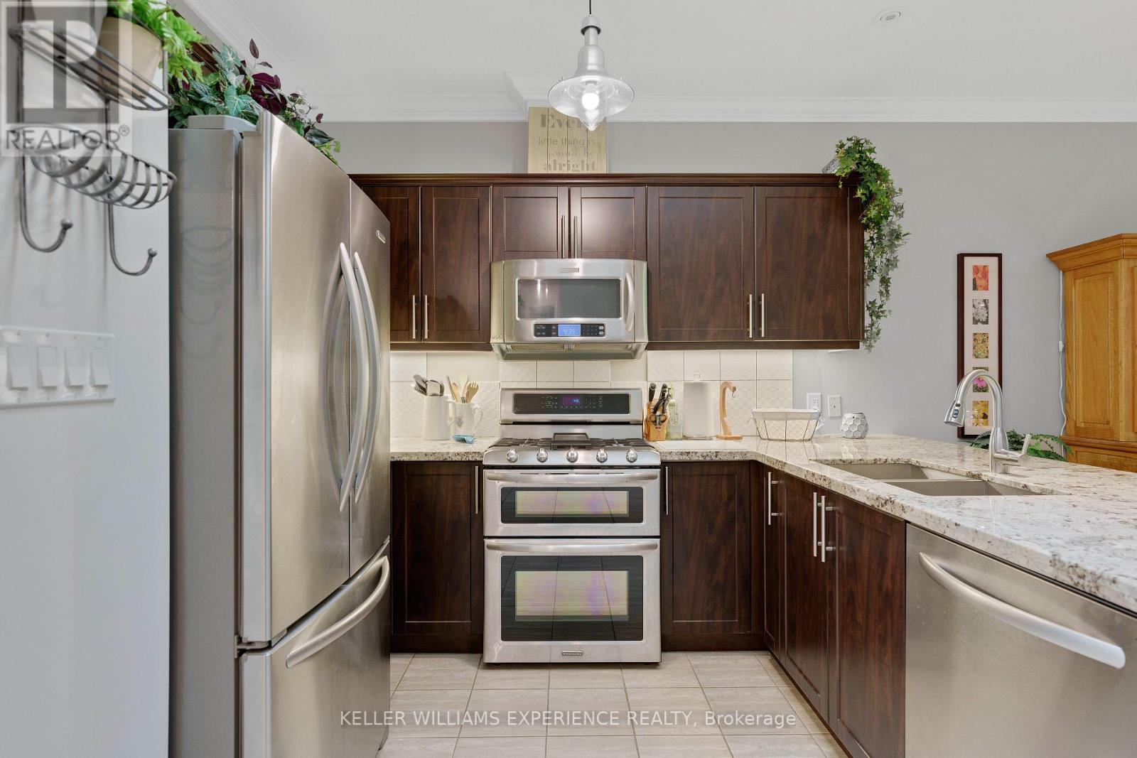 37 RIVERWALK DR