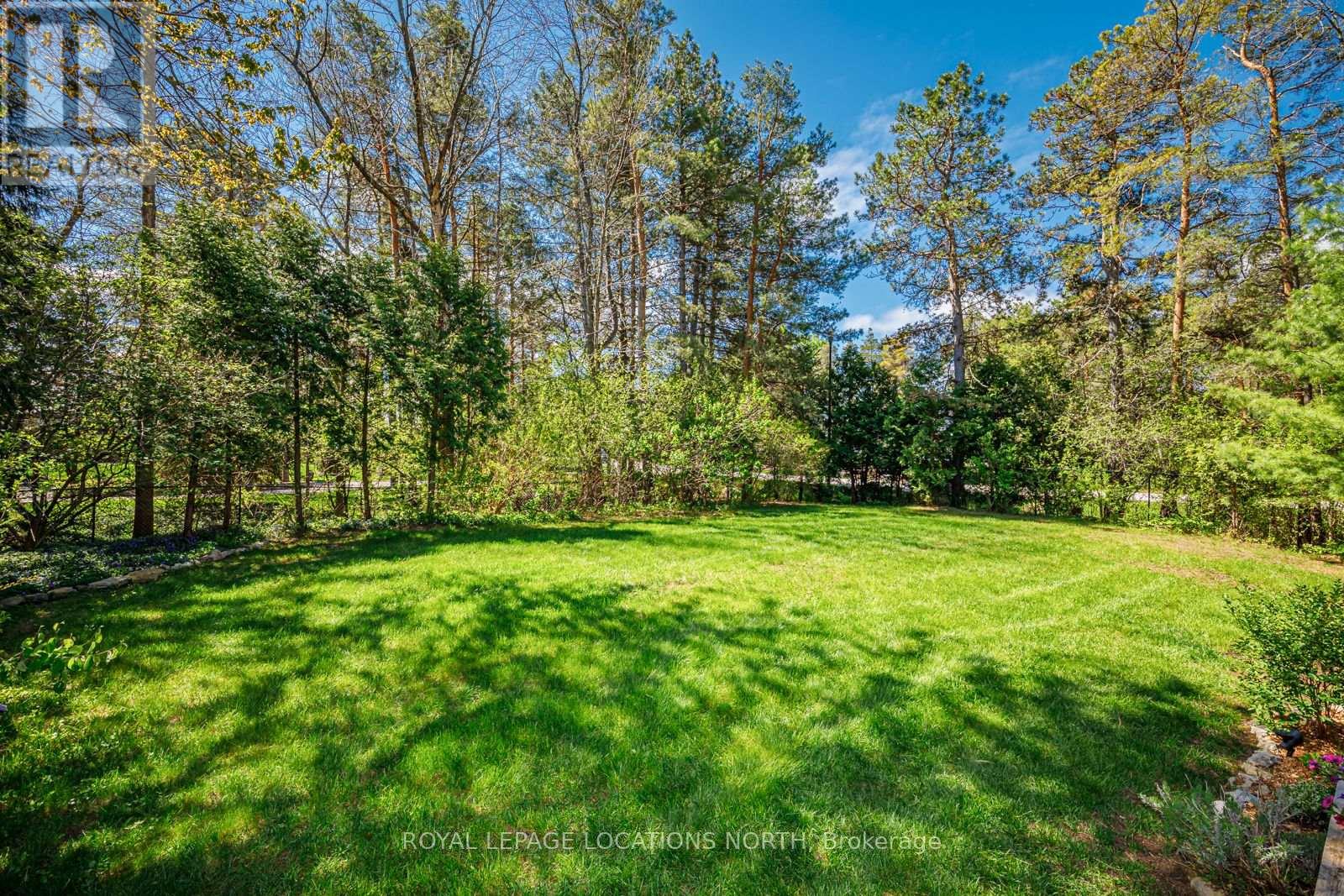 15 FOREST DR