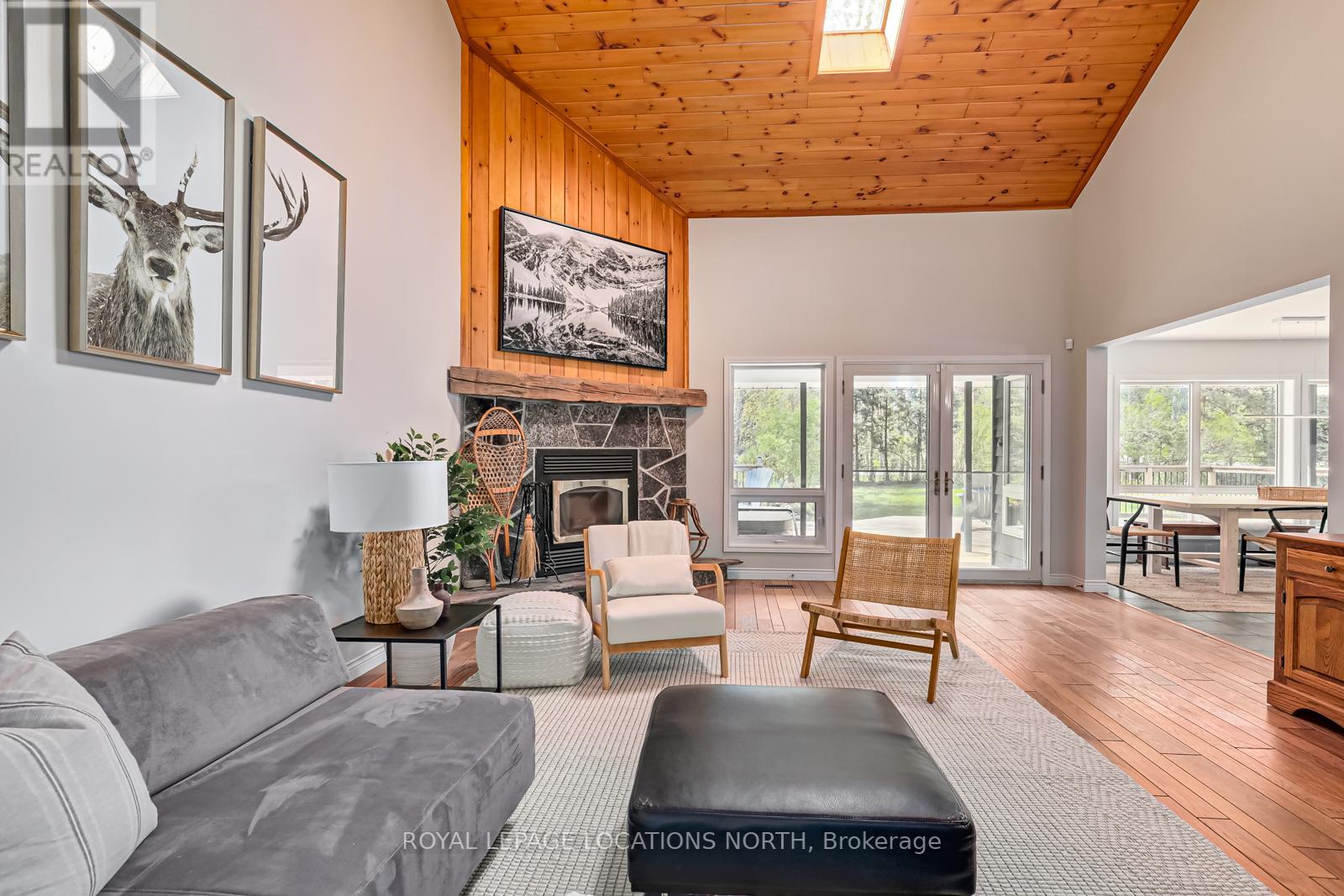 15 FOREST DR