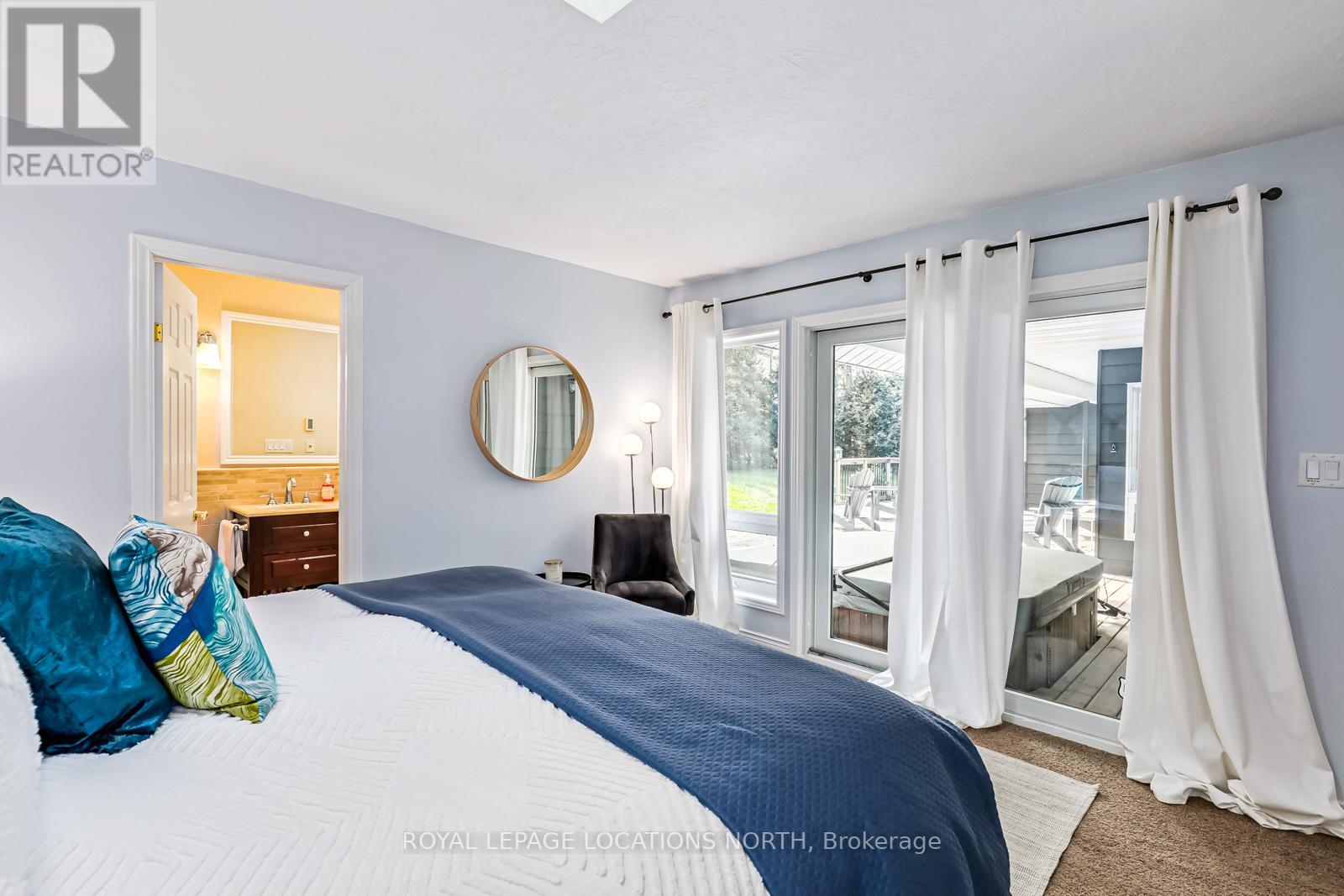 15 FOREST DR