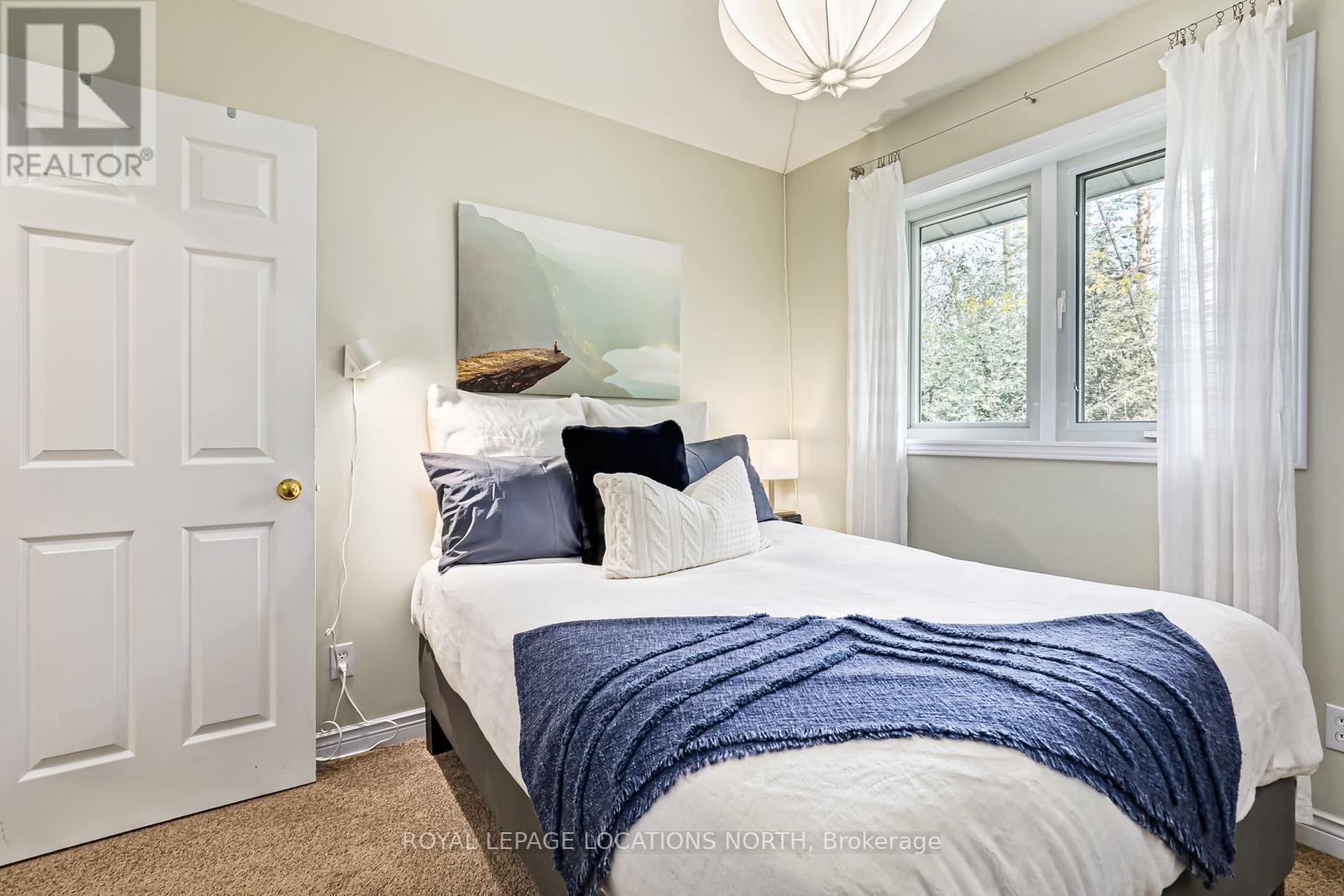 15 FOREST DR