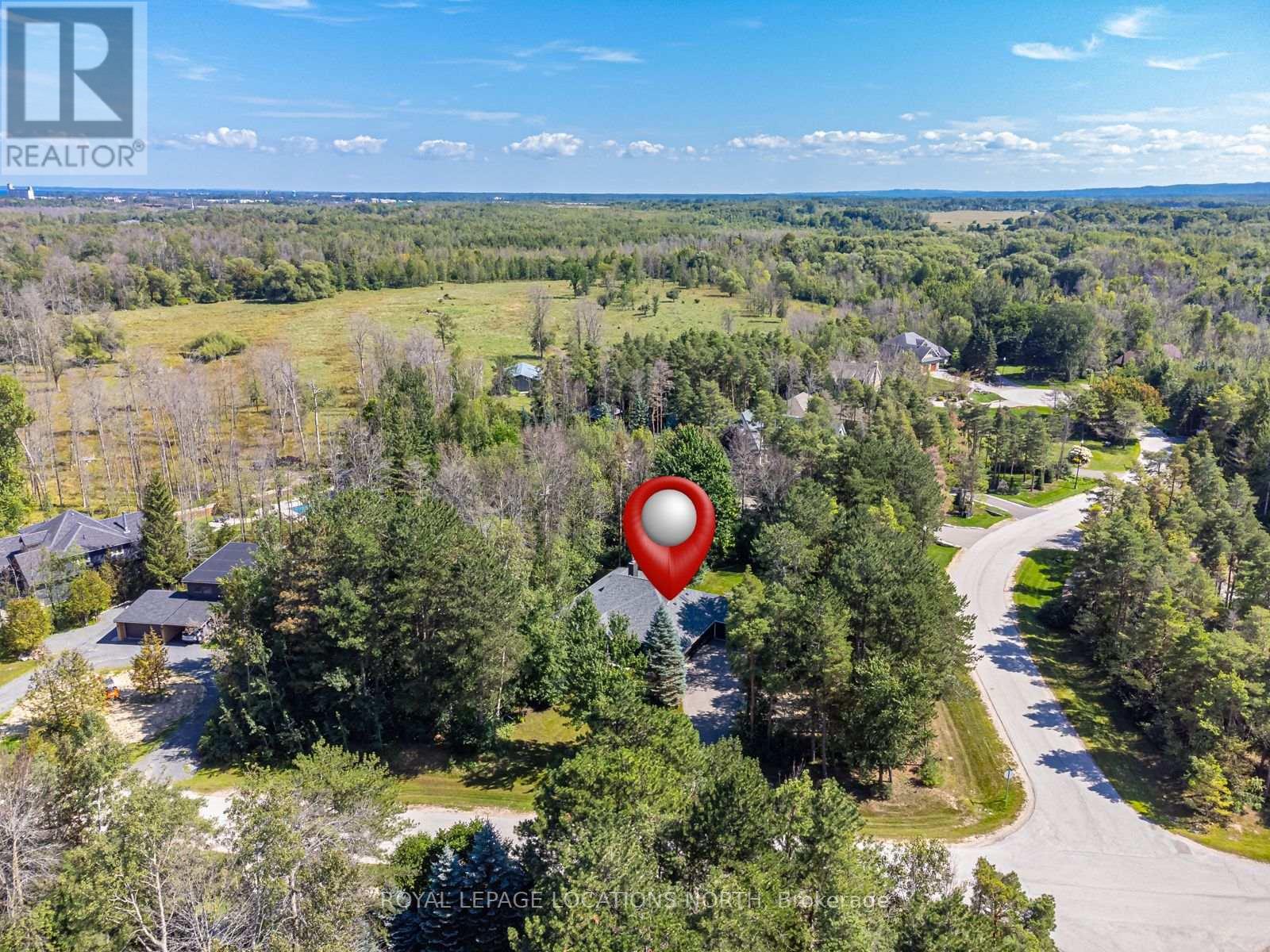 15 FOREST DR