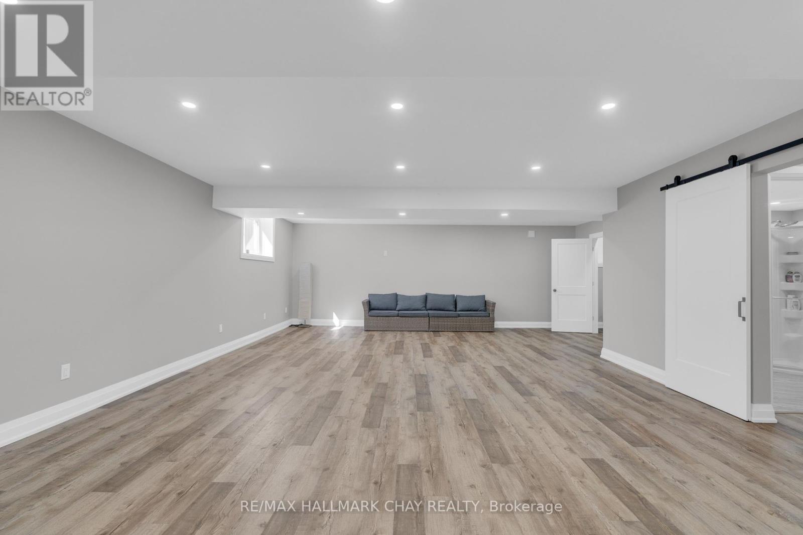 291 REGINA ST