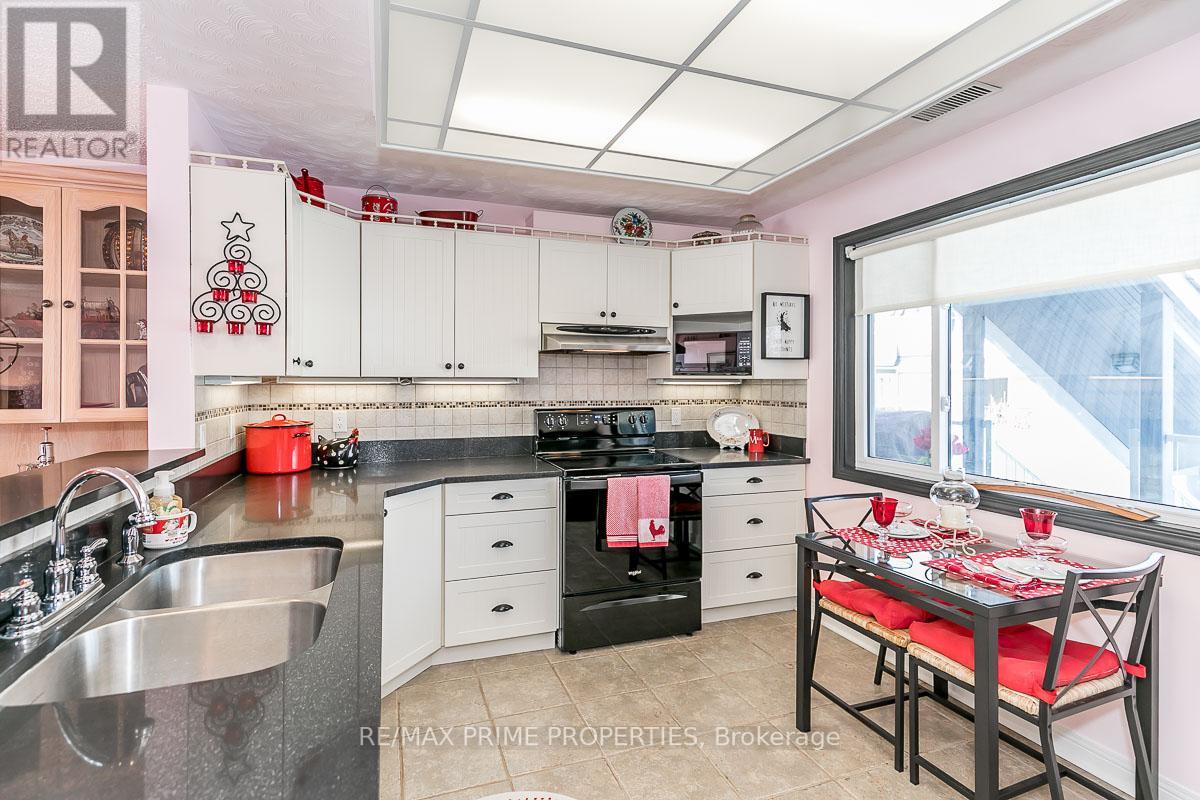 #201 -585 ATHERLEY RD, #201