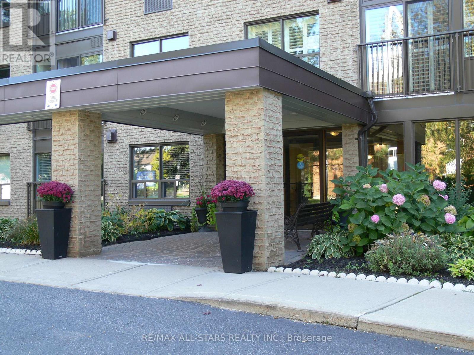 #506 -54 FITTONS RD W, #506