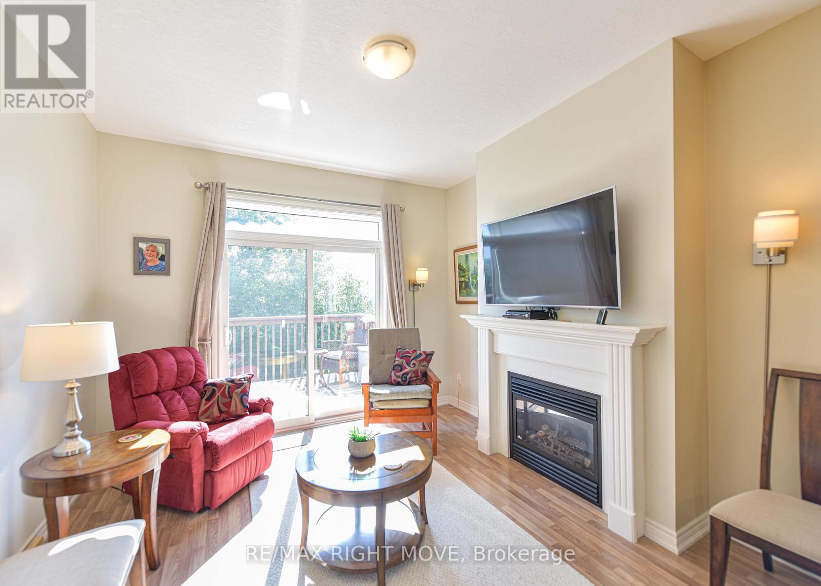 16 CANTERBURY CIRC