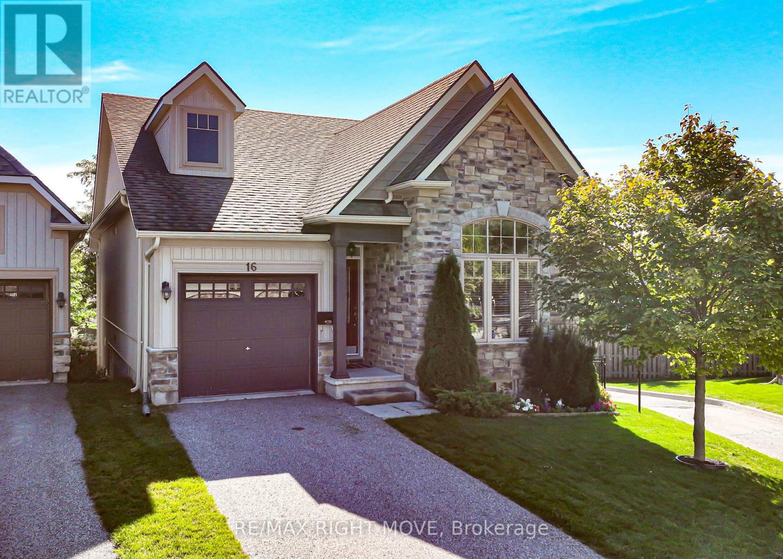 16 CANTERBURY CIRC
