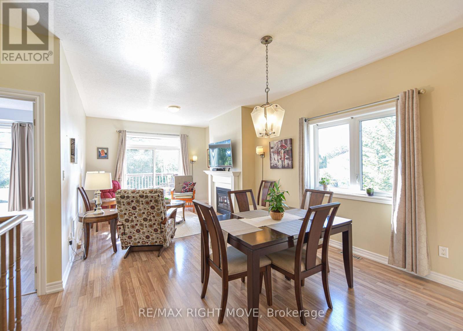 16 CANTERBURY CIRC