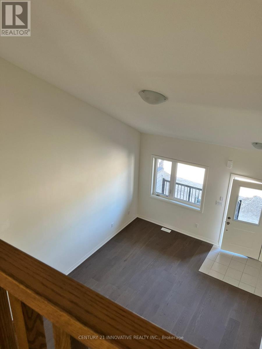 30 LAHEY CRES