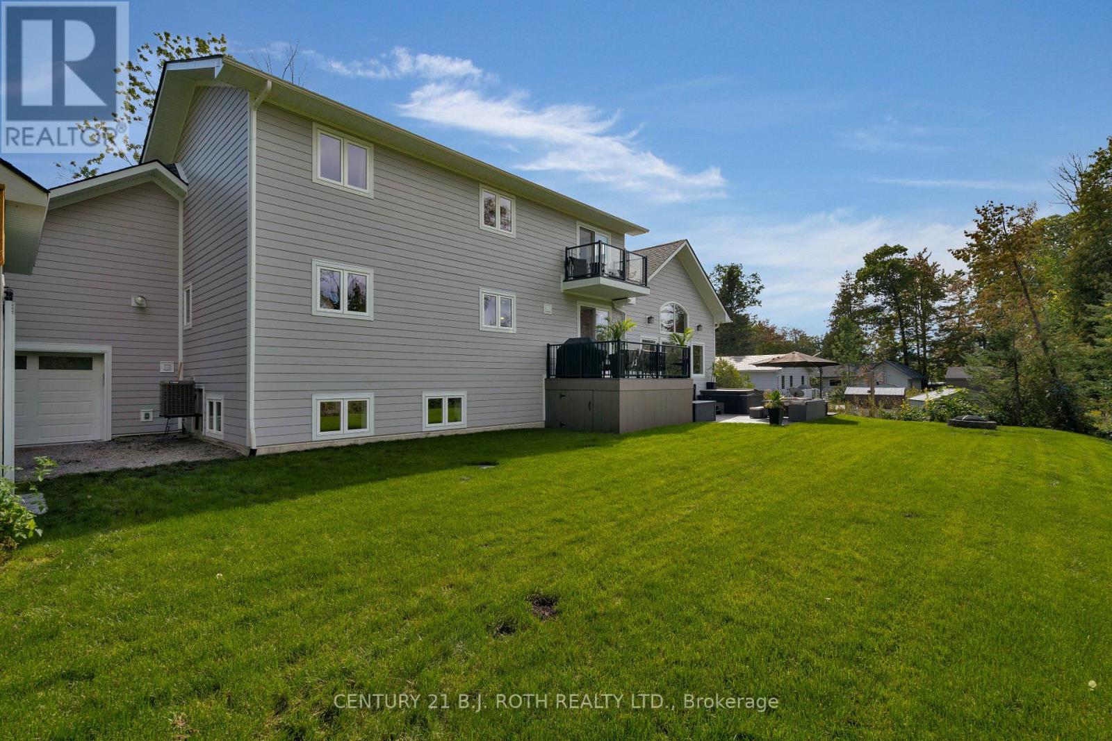 28 PANSY DR