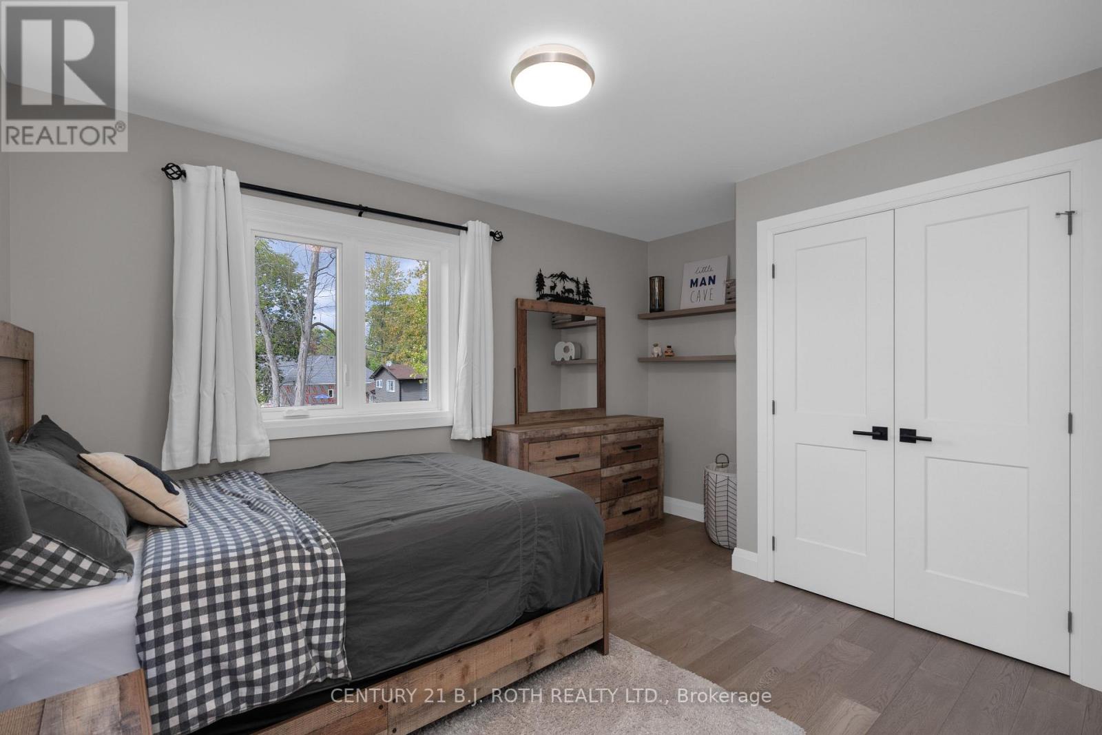 28 PANSY DR