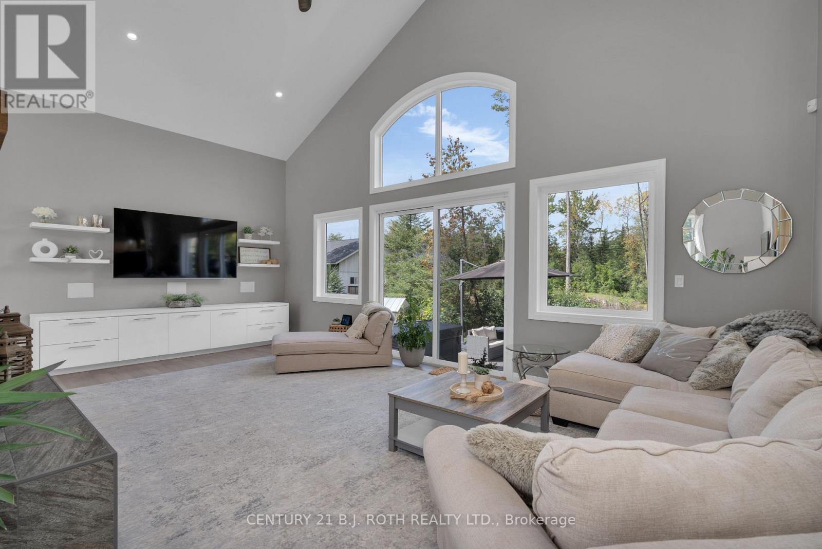 28 PANSY DR