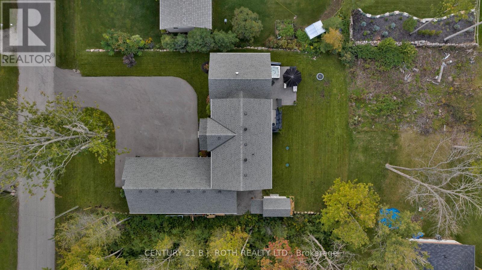 28 PANSY DR