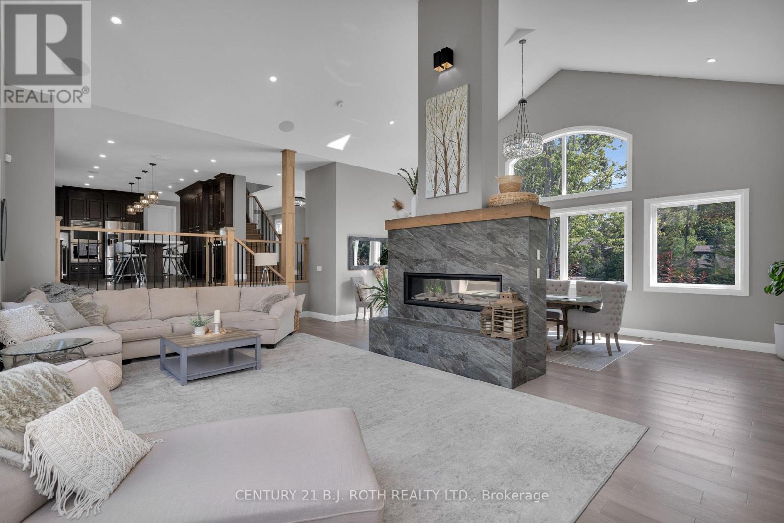 28 PANSY DR
