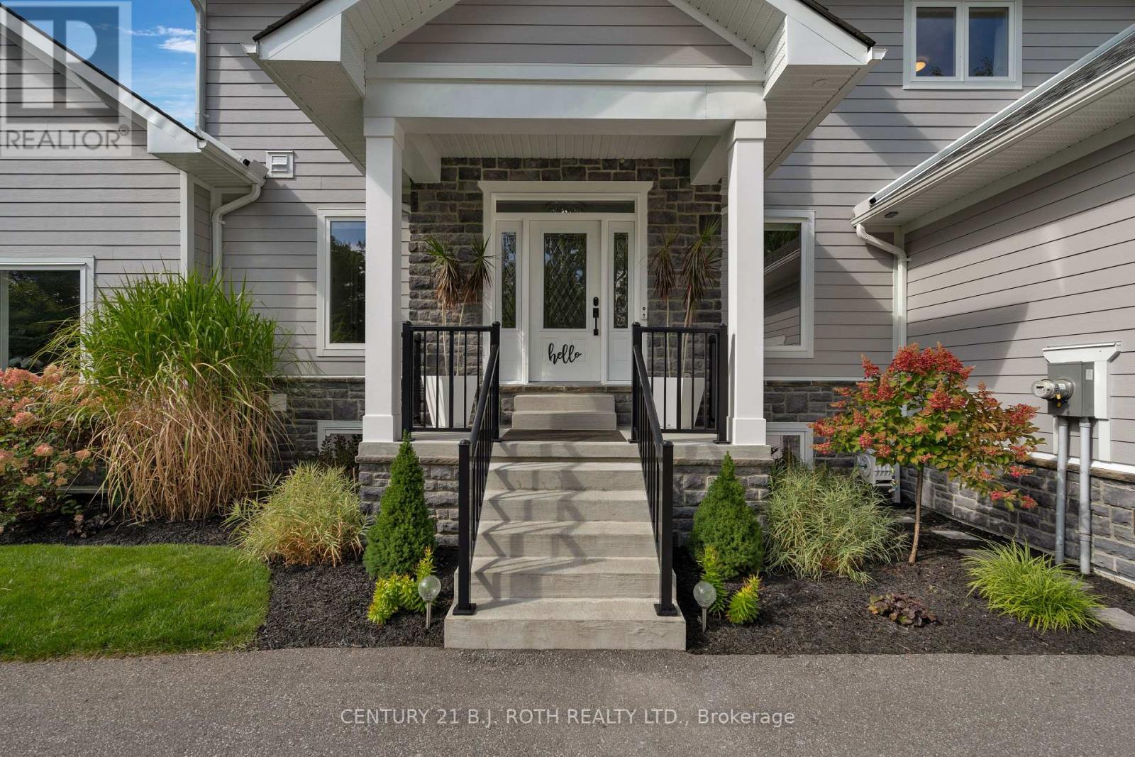 28 PANSY DR