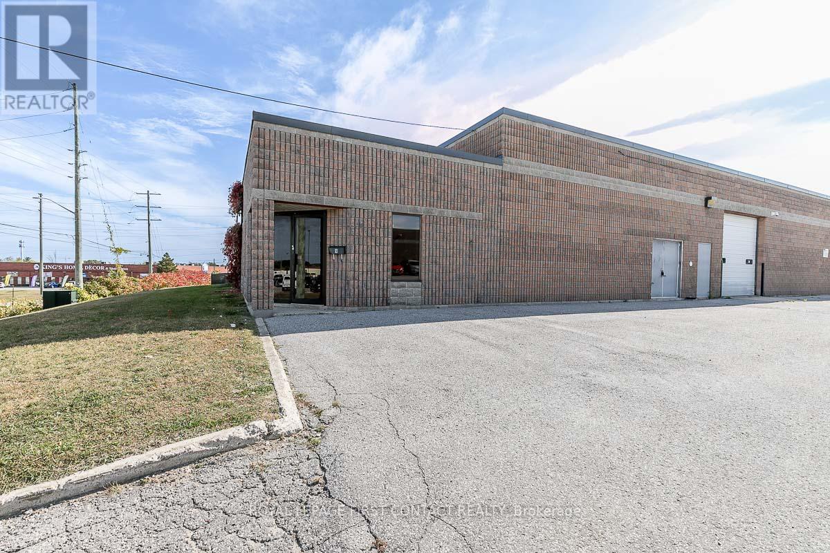 9 CHURCHILL DR
