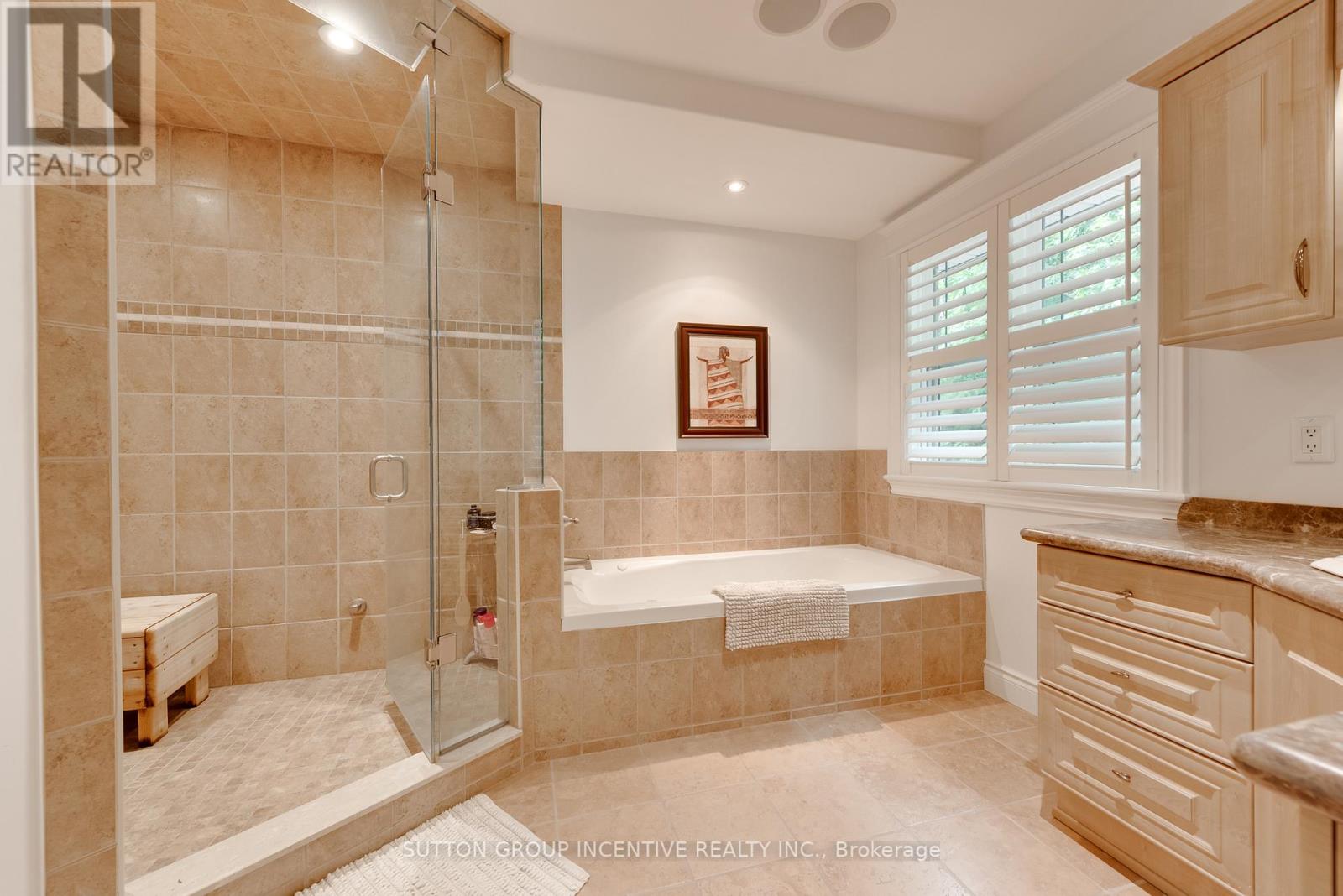 308 MILLER DR