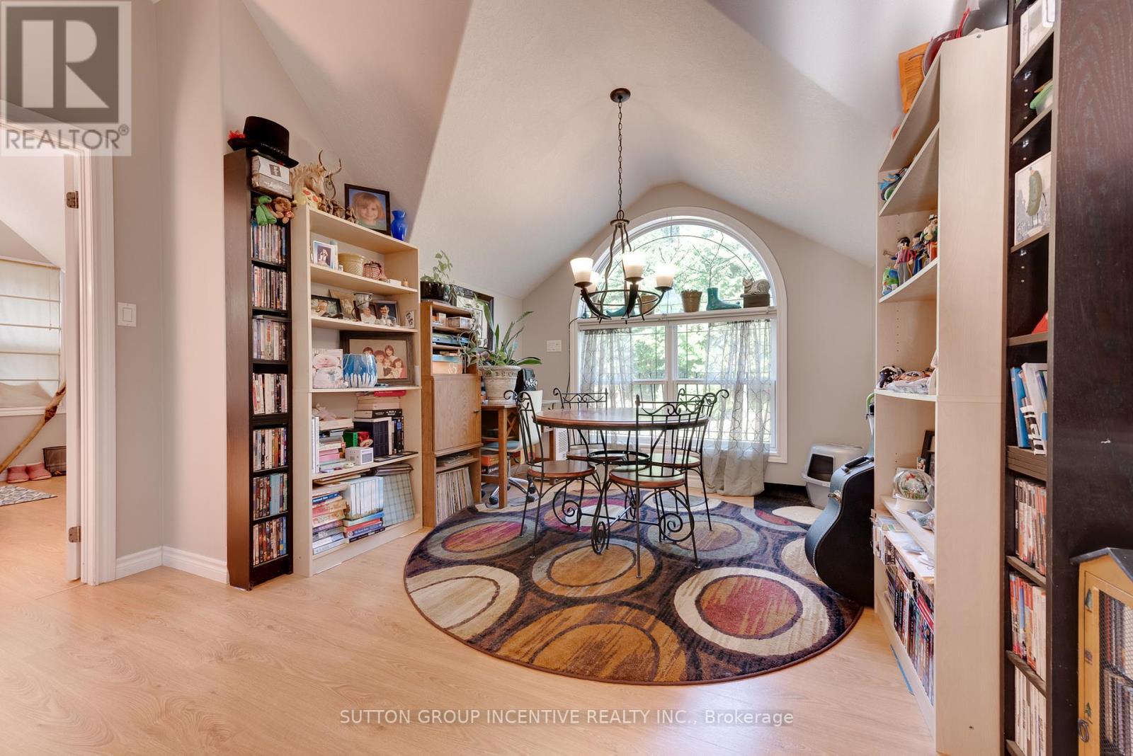 308 MILLER DR
