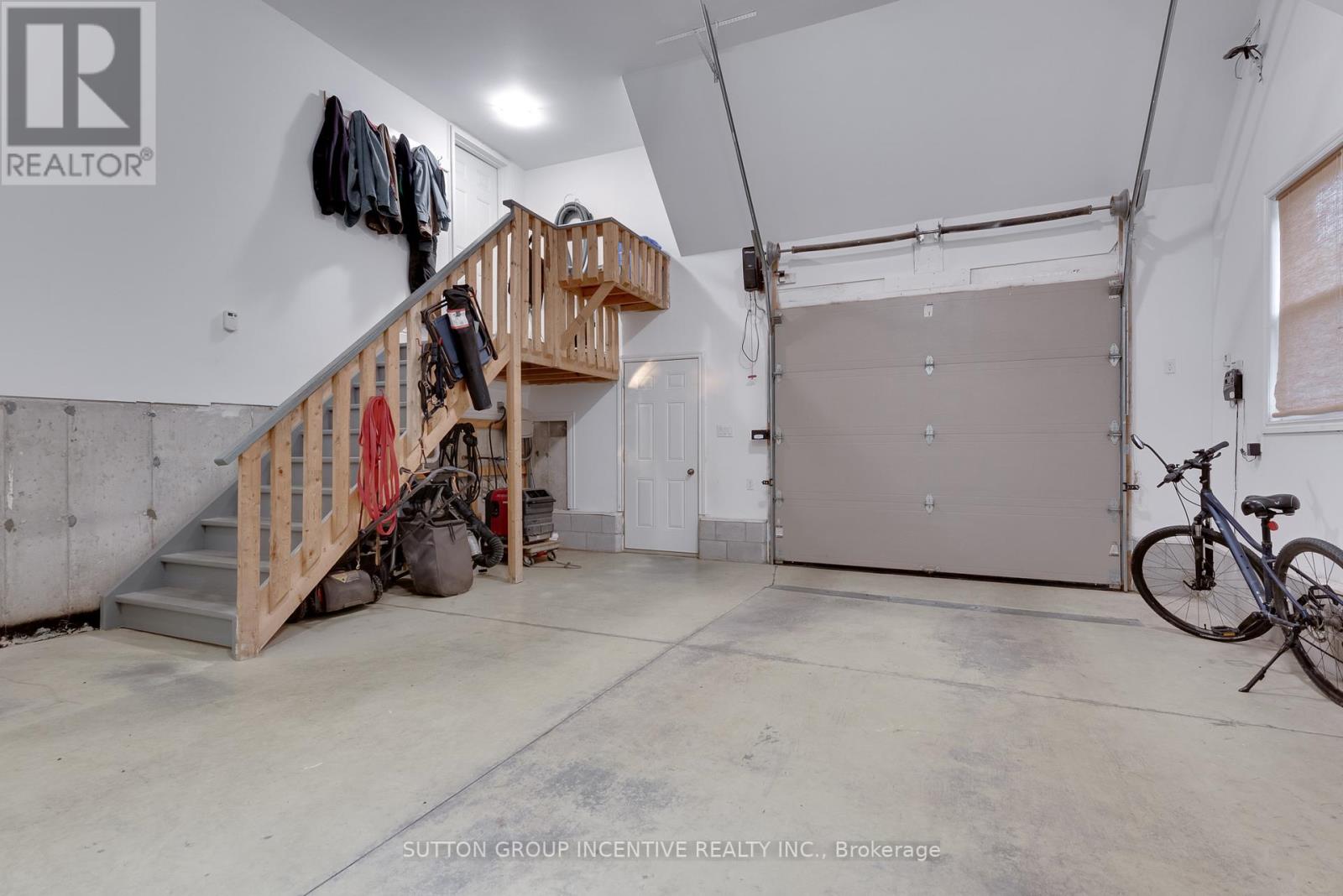 308 MILLER DR