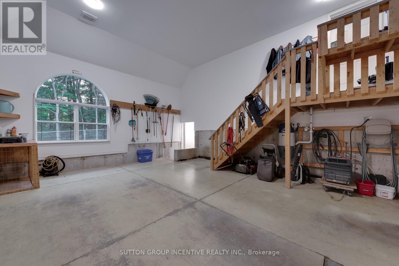 308 MILLER DR