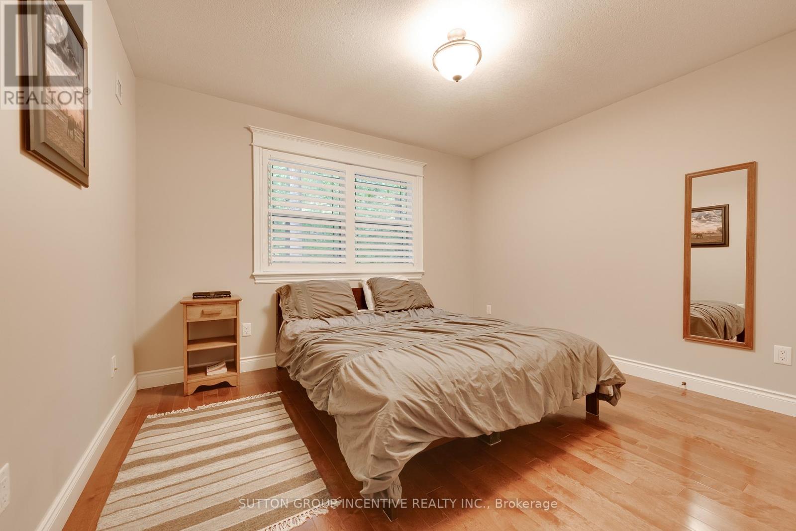 308 MILLER DR