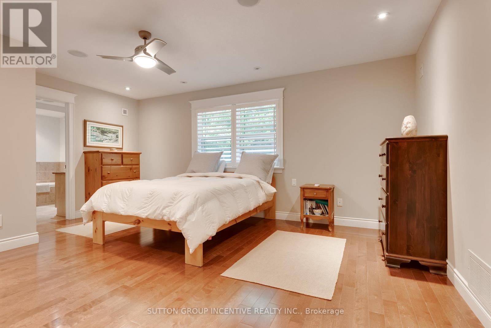 308 MILLER DR