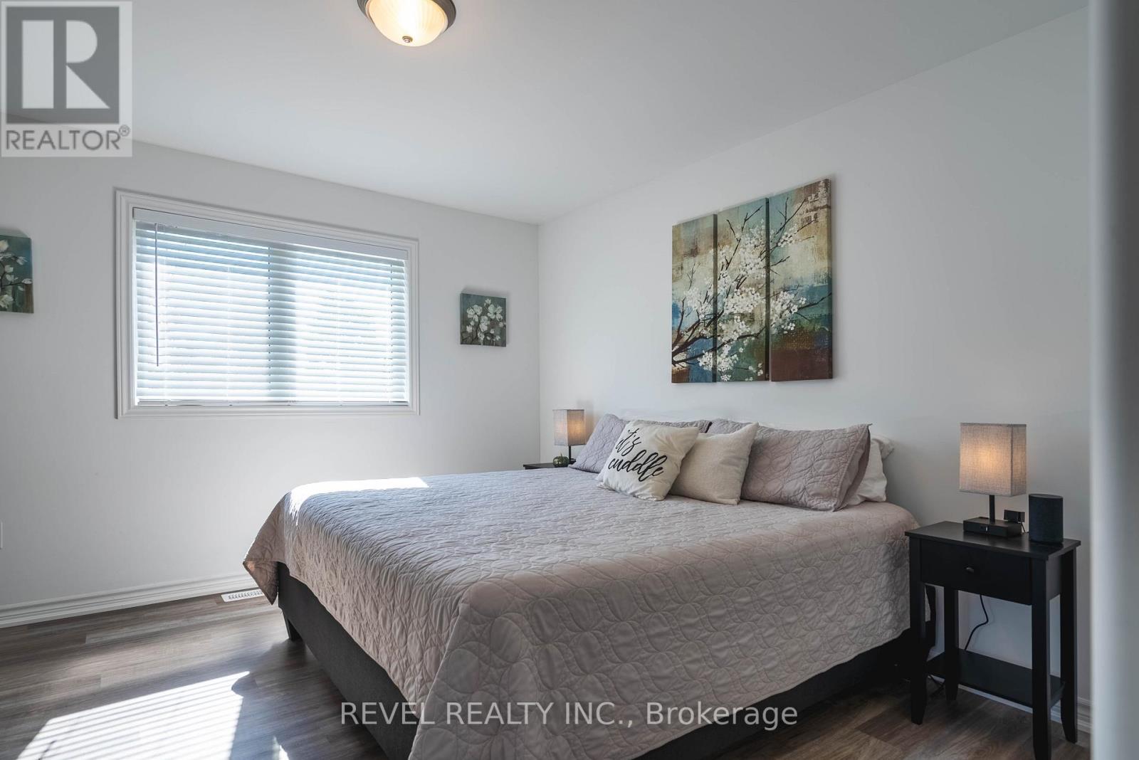 7 HENRY BALL CRT