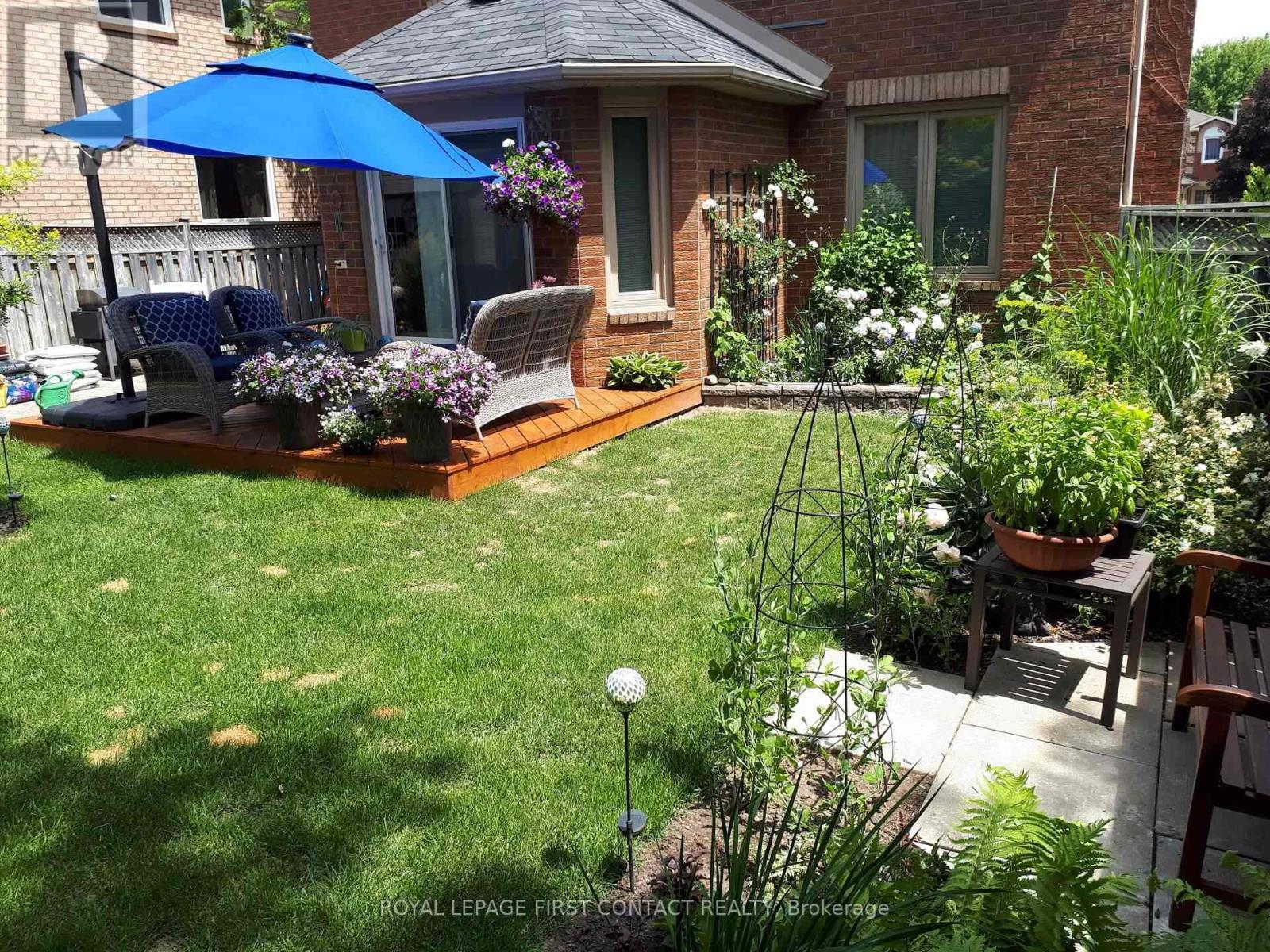 22 MACMILLAN CRES