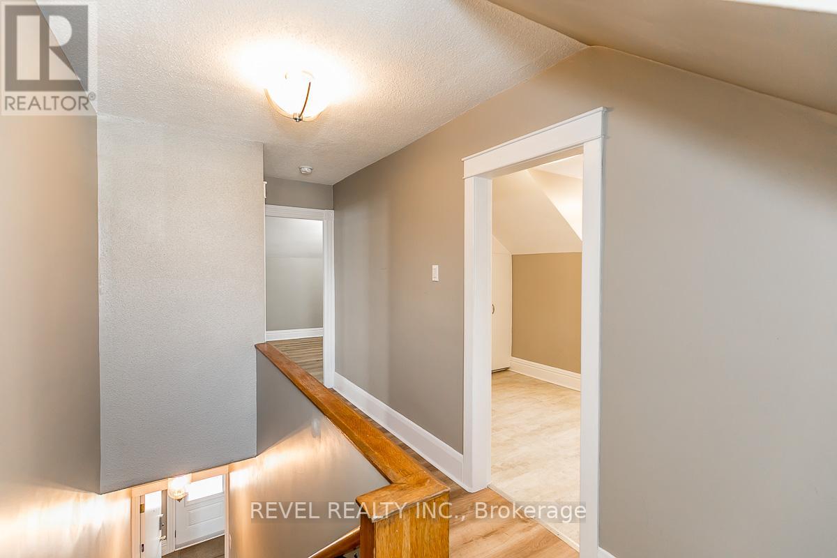 520 ELIZABETH ST