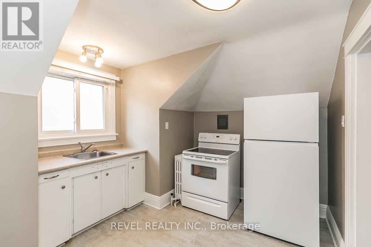 520 ELIZABETH ST
