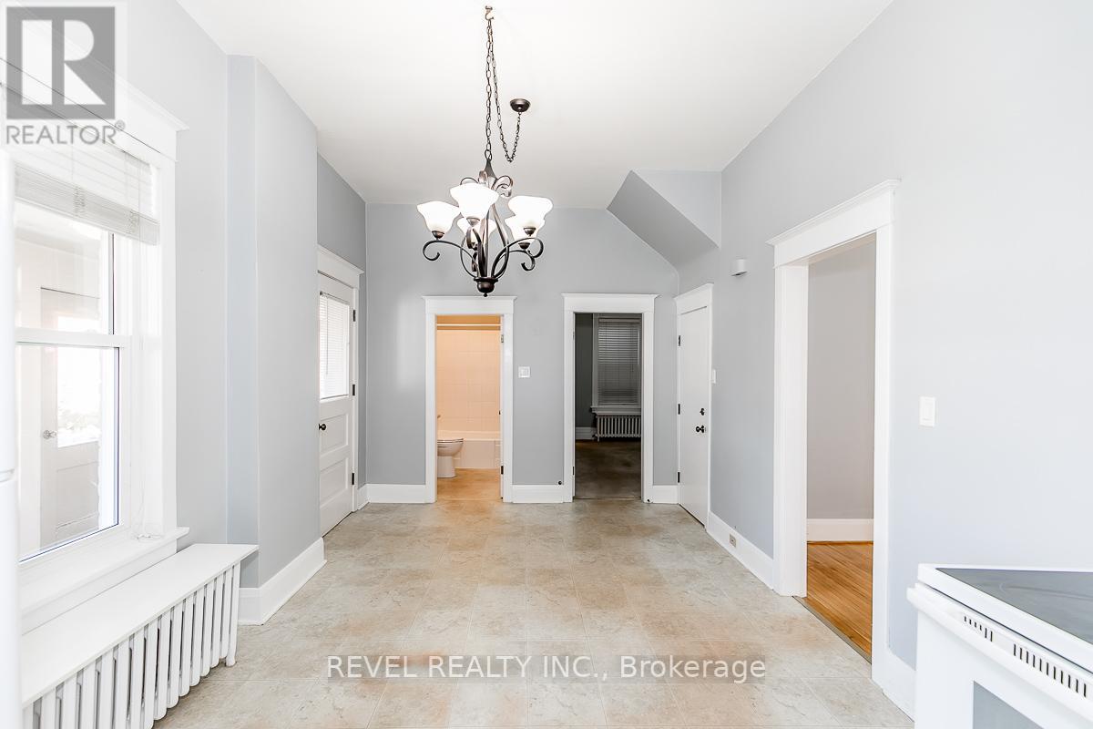 520 ELIZABETH ST