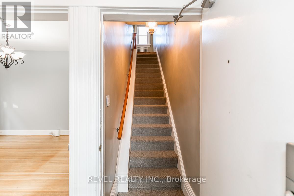 520 ELIZABETH ST