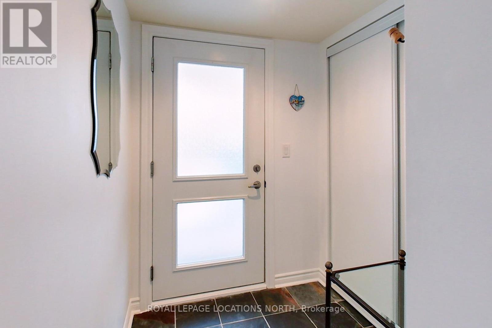 #207 -4 BRANDY LANE DR, #207