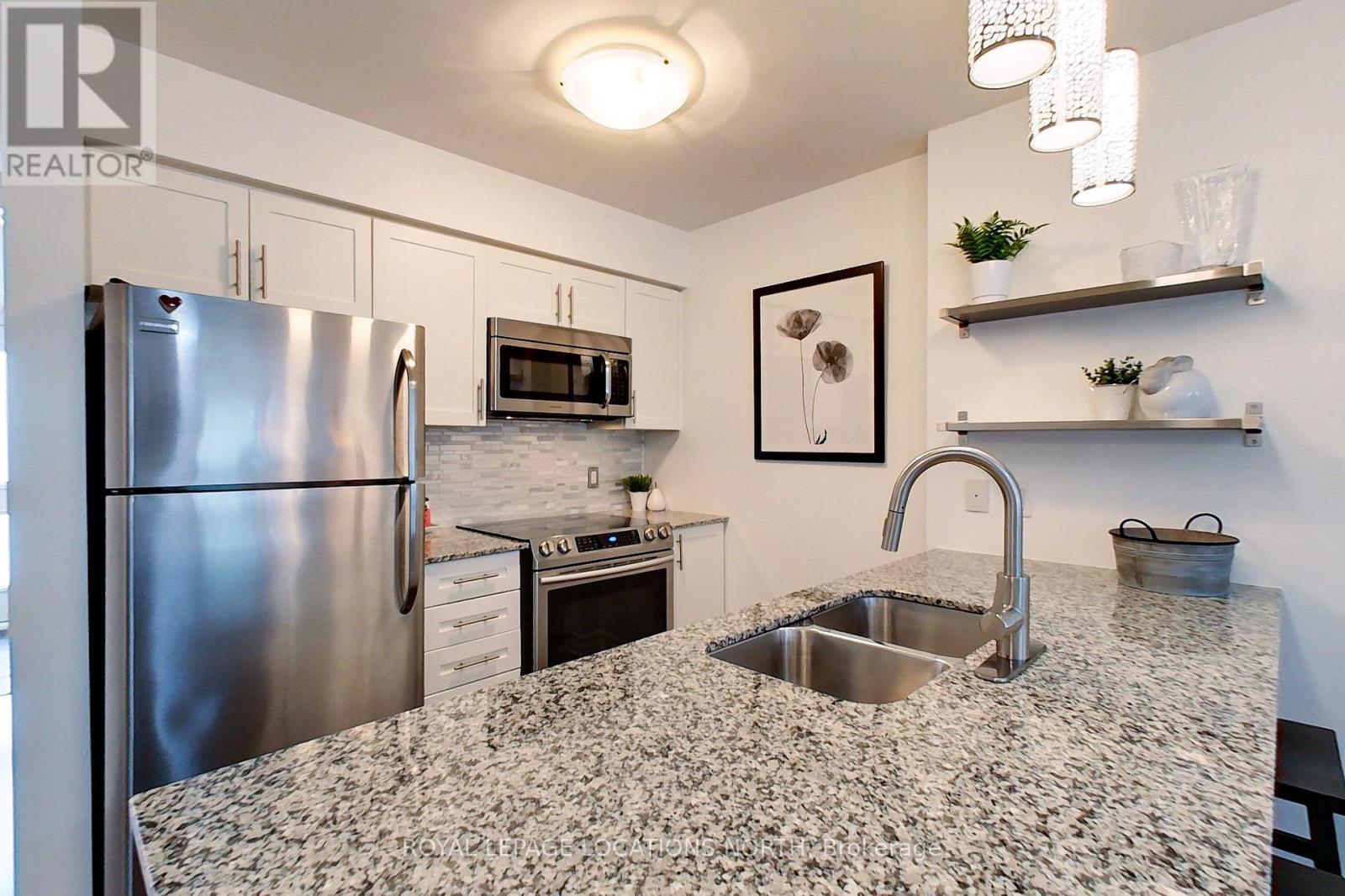 #207 -4 BRANDY LANE DR, #207