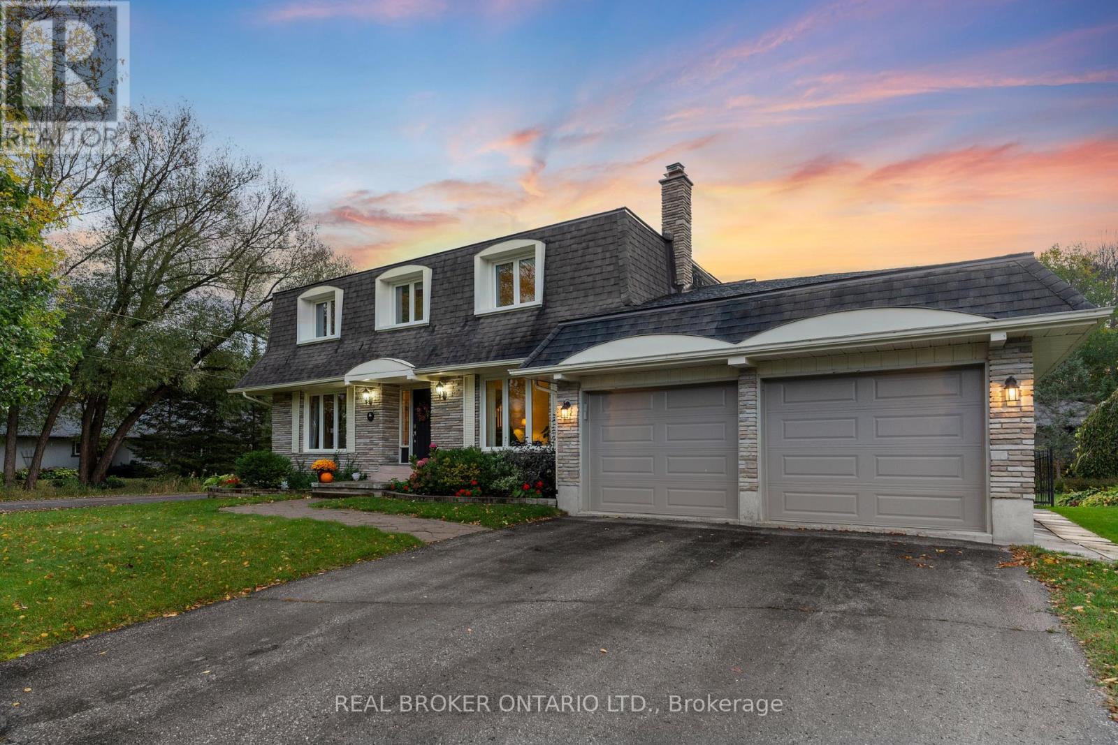 45 MAPLE DR