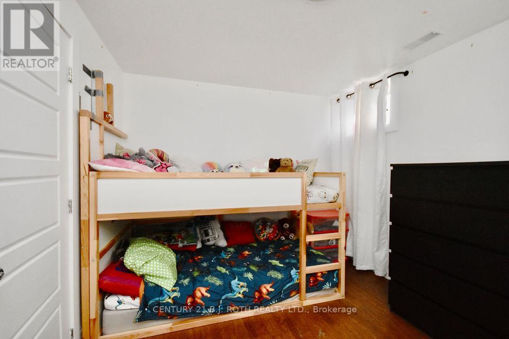 311 JAMES ST E