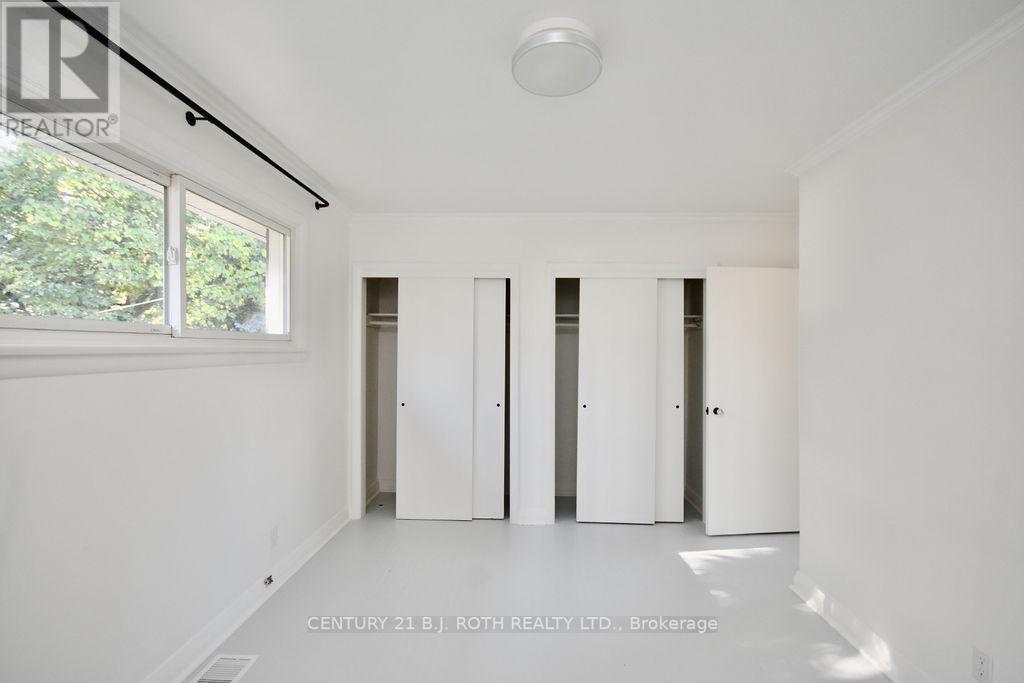 311 JAMES ST E