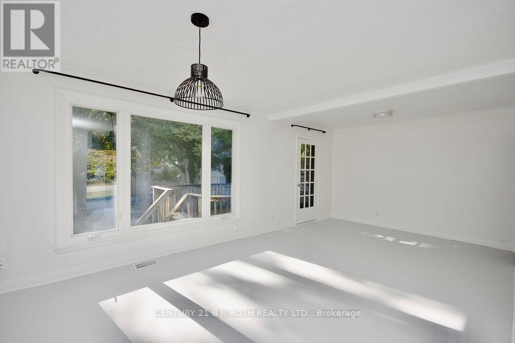 311 JAMES ST E