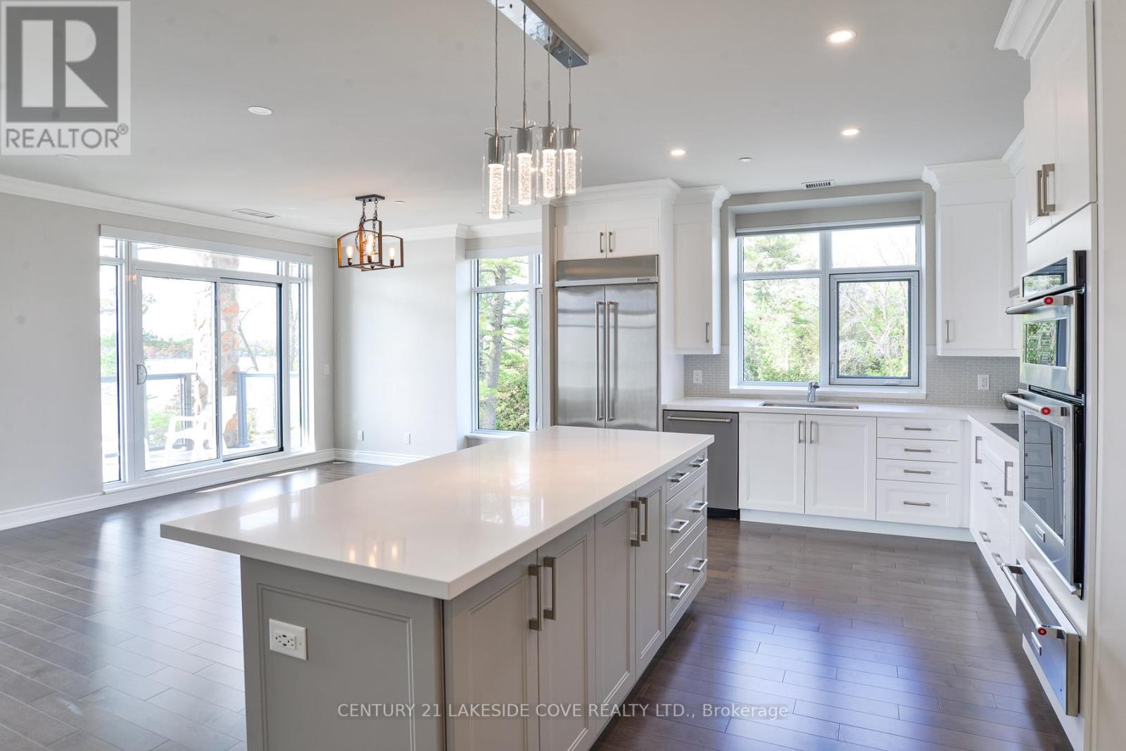 #402 -90 ORCHARD POINT RD, #402