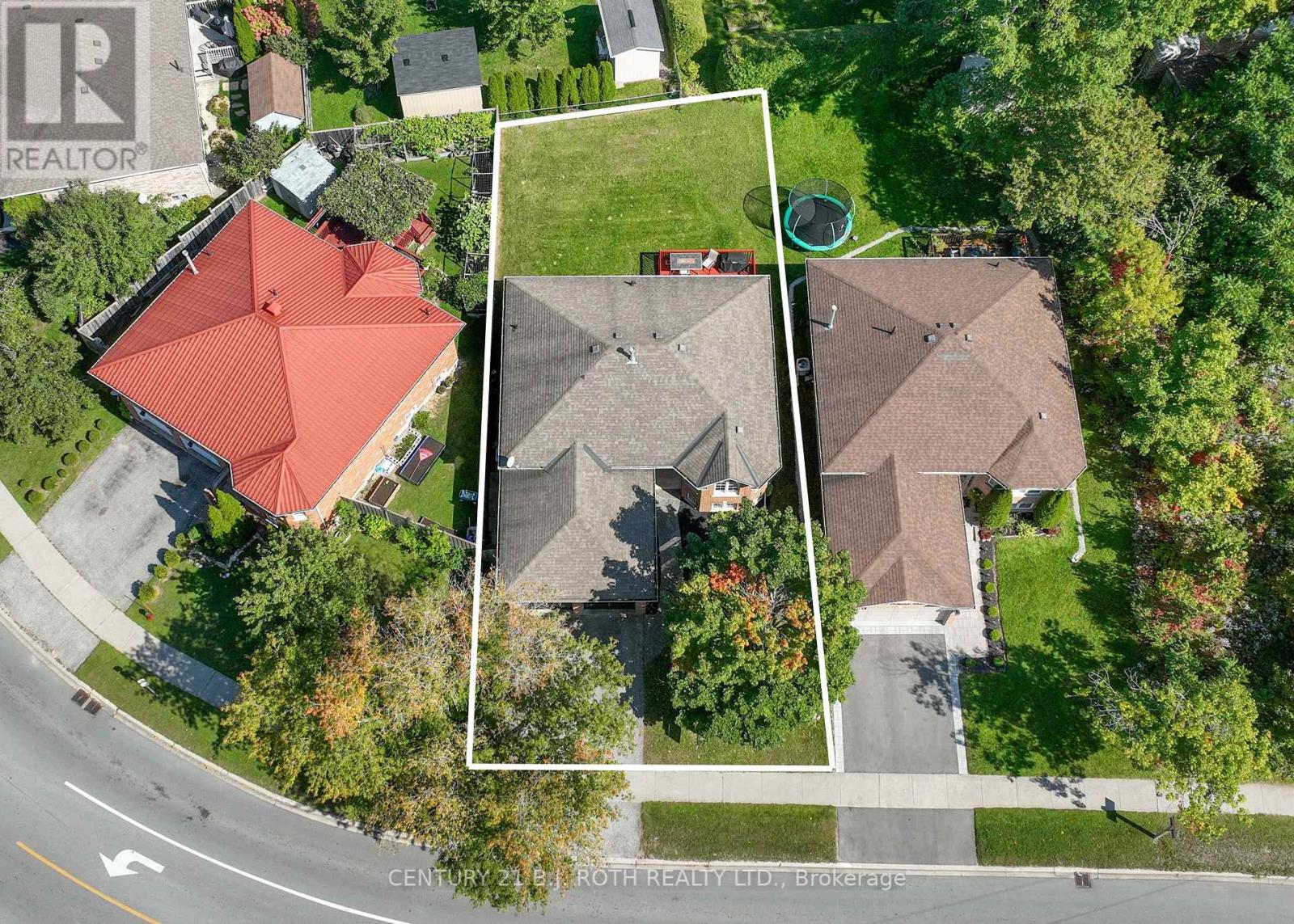 271 COLLEGIATE DR
